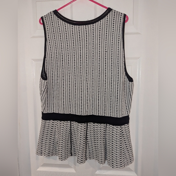 Black and White Peplum Cami - Picture 2 of 4